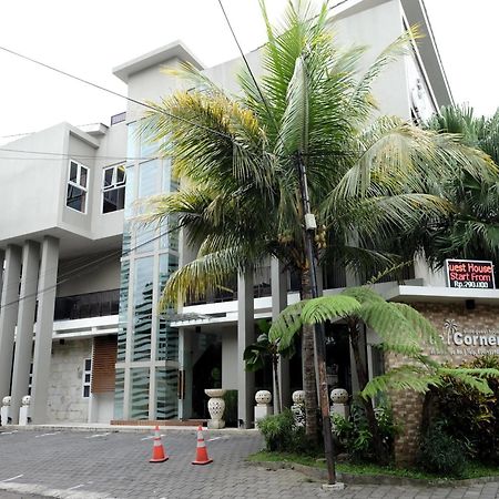 De'Corner Guest House Malang Ngoại thất bức ảnh