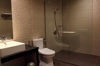 De'Corner Guest House Malang Ngoại thất bức ảnh