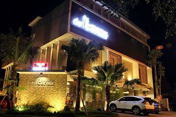 De'Corner Guest House Malang Ngoại thất bức ảnh