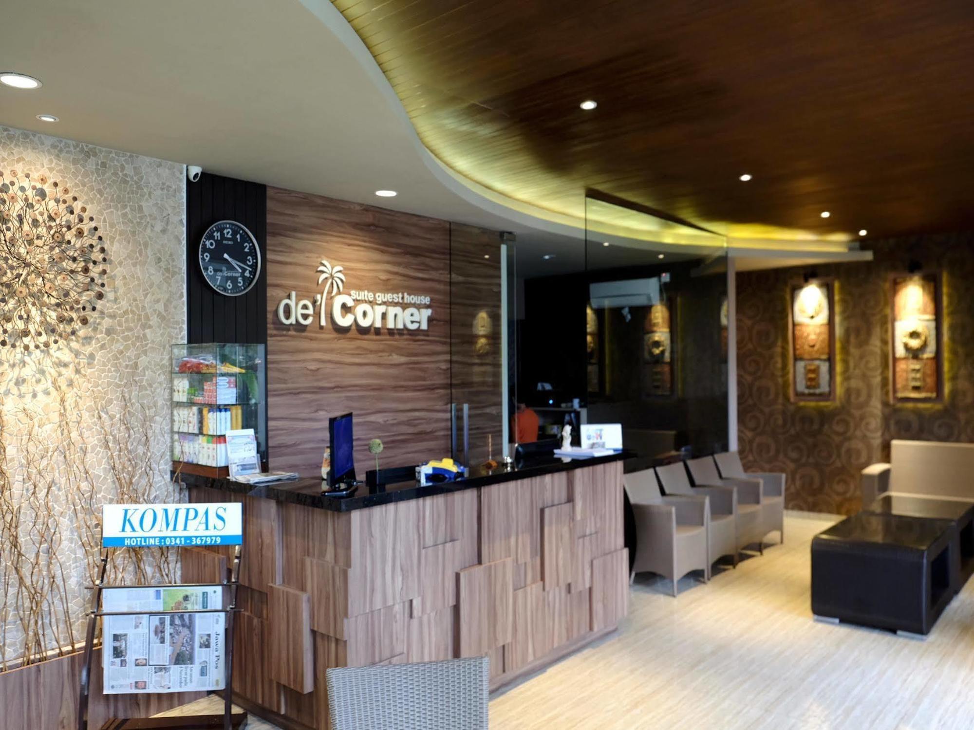 De'Corner Guest House Malang Ngoại thất bức ảnh