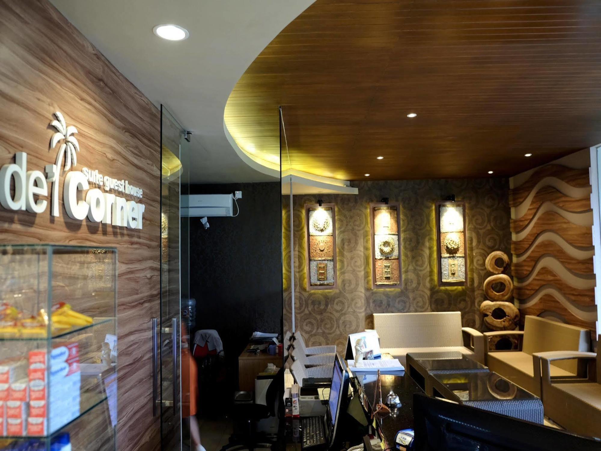 De'Corner Guest House Malang Ngoại thất bức ảnh