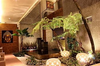 De'Corner Guest House Malang Ngoại thất bức ảnh
